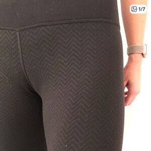 Lululemon Black Chevron Capri Leggings